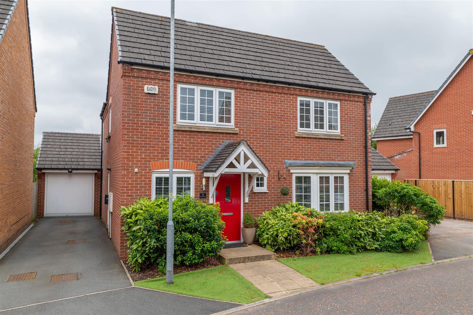 4 bed property in Marlborough Close, Chorley